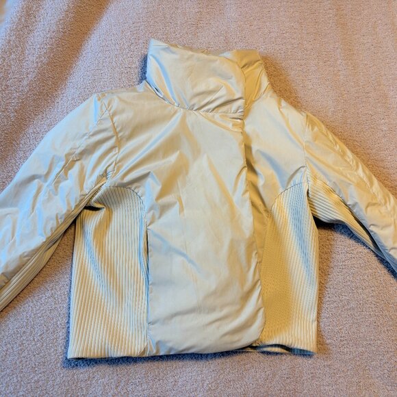 Lululemon Sleek City Jacket Bone 4 - Picture 10 of 11